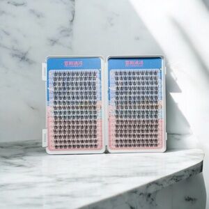 False Eyelash Set with Blue and Pink Packaging